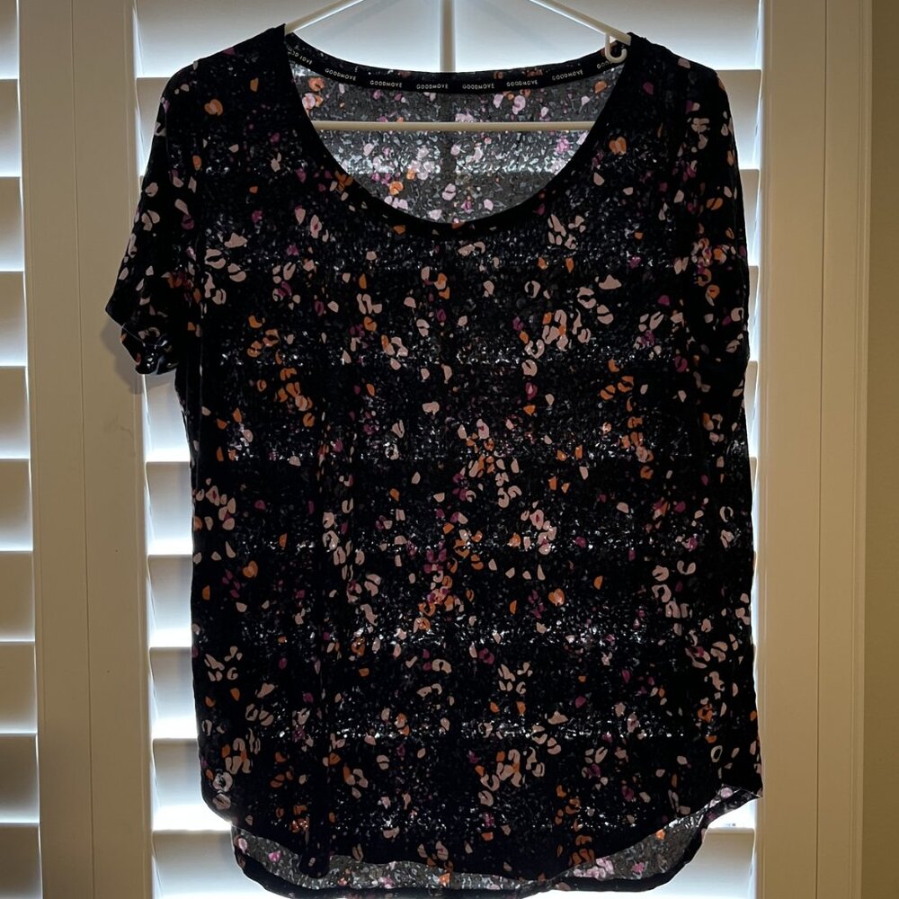 Good move Size Extra Large (XL) Women's Black Floral Print Short Sleeve T-Shirt